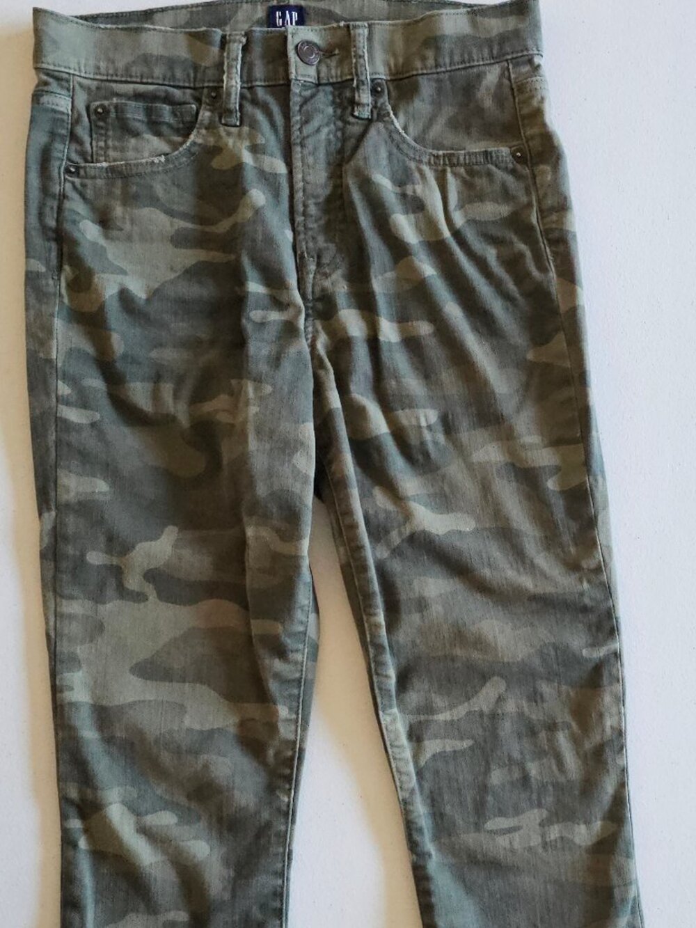 Gap Denim Camo Camouflage True Skinny  Jeans | Size: 27 | Raw Hem